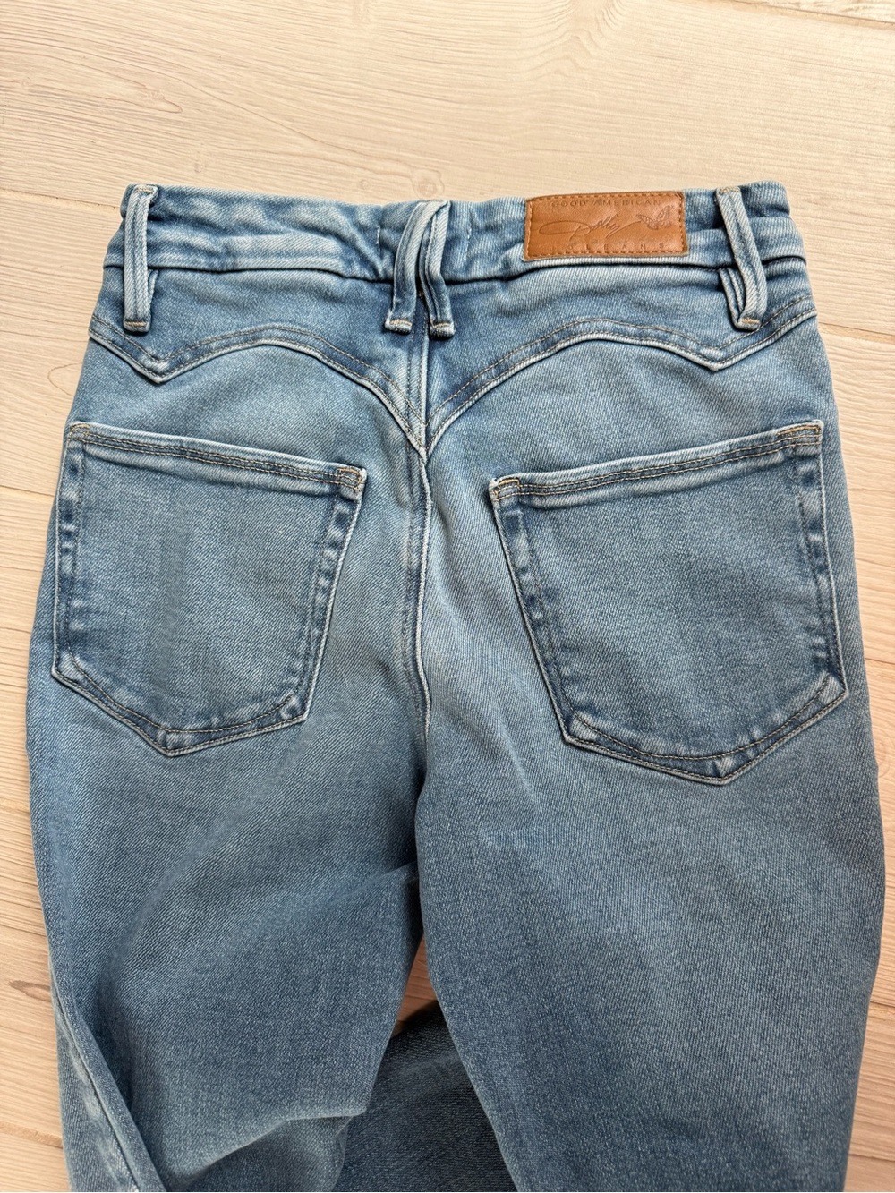 Good American Dolly Joleans Bootcut Jeans